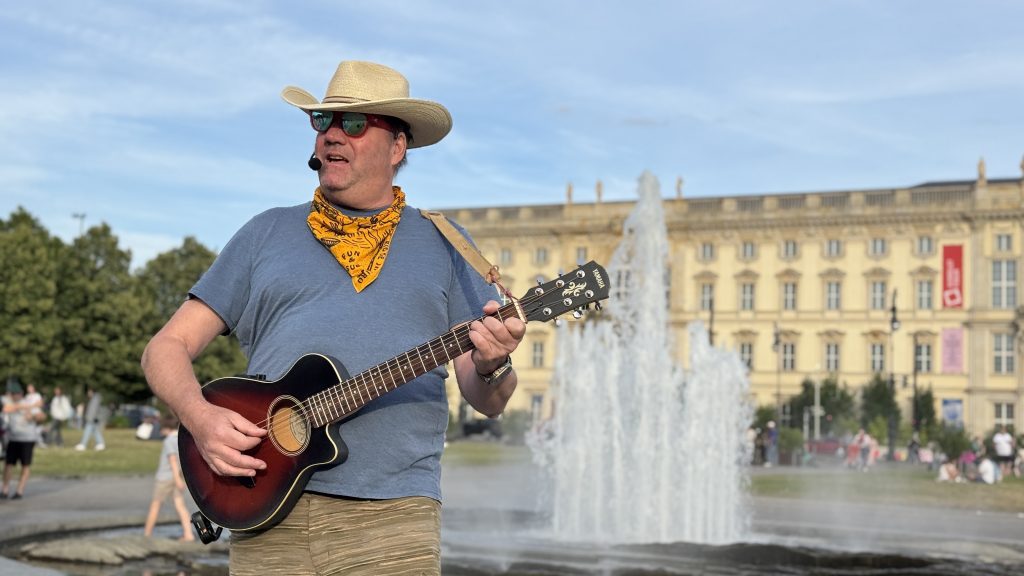 Cowboy Music Show - Robb Montgomery